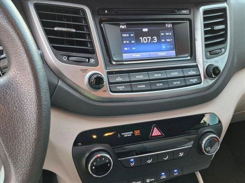 Used 2018 Hyundai Tucson SE FWD image 12
