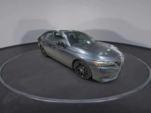 Used 2023 Honda Civic Sport image 2