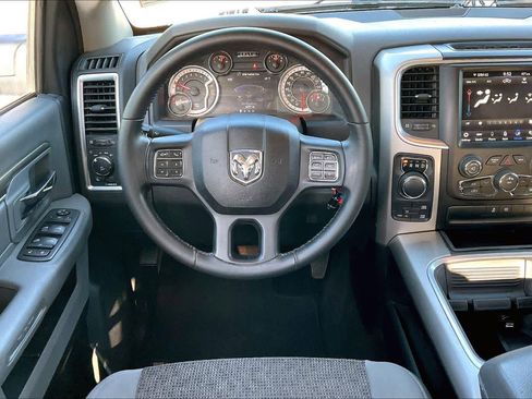 Used 2018 RAM 1500 SLT image 5