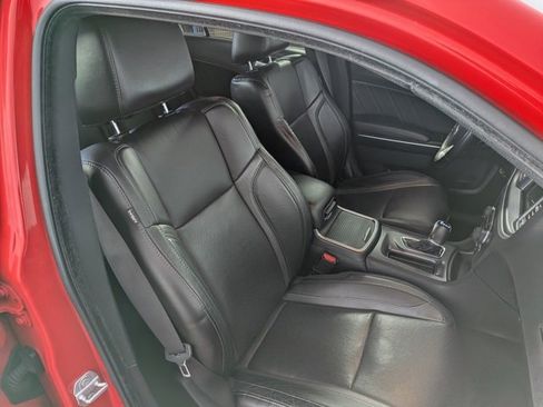 Used 2018 Dodge Charger GT image 31