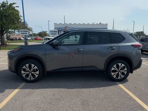 Used 2021 Nissan Rogue SV FWD image 5