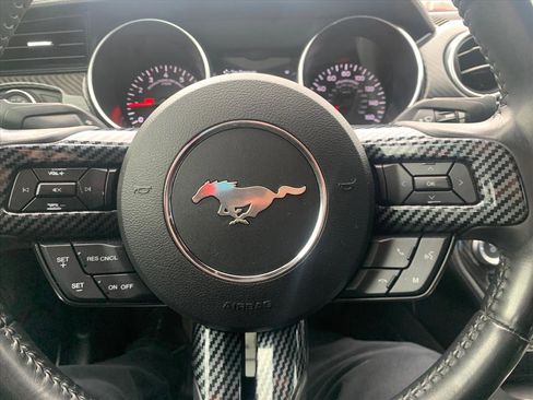 Used 2018 Ford Mustang Coupe image 7