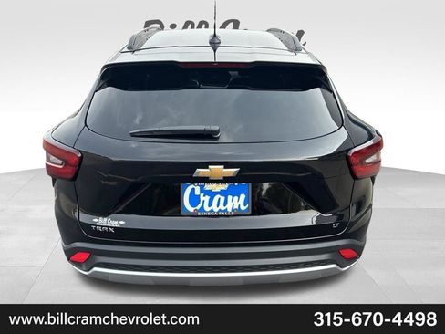 New 2026 Chevrolet Trax LT w/ LT Convenience Package FWD image 24