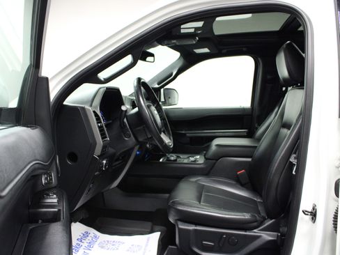 Used 2021 Ford Expedition Max XLT image 12