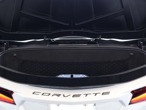 Used 2024 Chevrolet Corvette Stingray Preferred Conv w/ Battery Protection Package RWD image 17