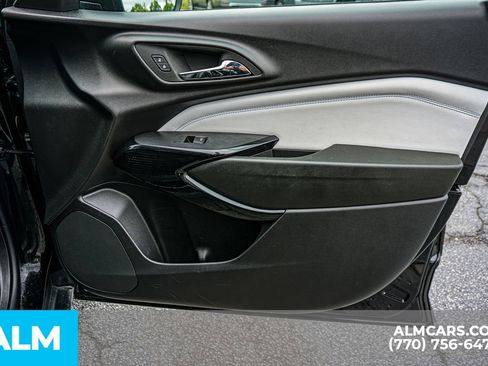 Used 2025 Chevrolet Trax LT w/ LT Convenience Package FWD image 46