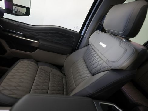 Used 2025 Ford F450 Platinum w/ Platinum Plus Package image 35