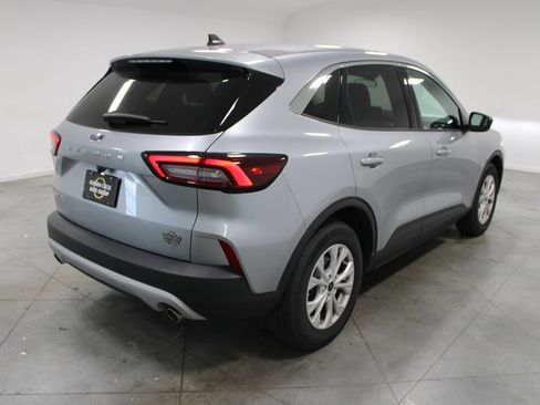 Used 2024 Ford Escape Active FWD image 9