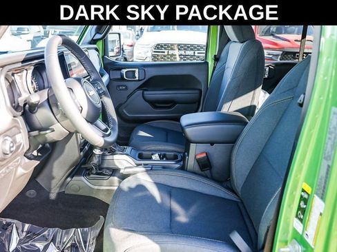 New 2025 Jeep Gladiator Sport image 19