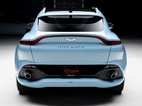 Used 2023 Aston Martin DBX image 24