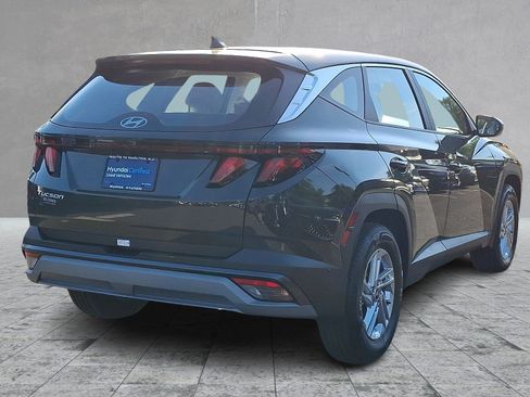 Used 2026 Hyundai Tucson SE FWD image 4