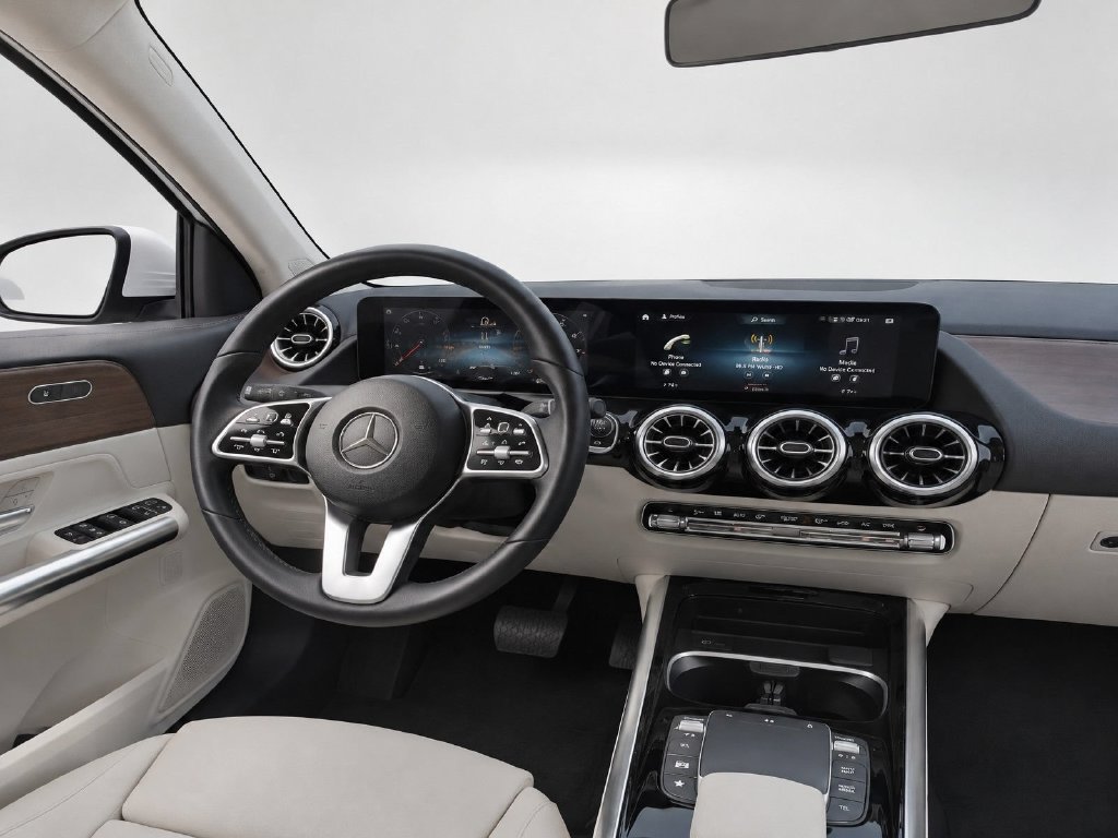 Used 2022 Mercedes-Benz GLA 250 4MATIC image 36