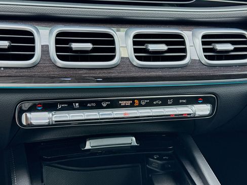 Used 2022 Mercedes-Benz GLE 350 GLE 350 w/ Premium Package image 12