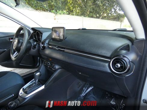 Used 2019 Toyota Yaris LE FWD image 25