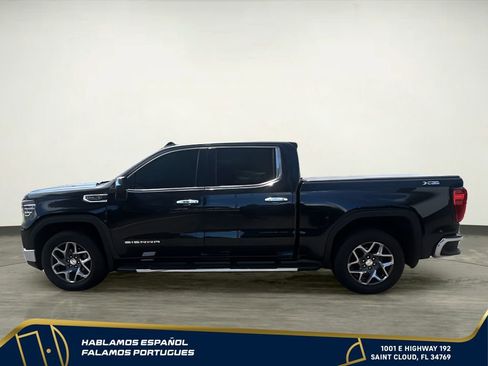 Used 2022 GMC Sierra 1500 SLT w/ SLT Premium Plus Package AWD/4WD image 3