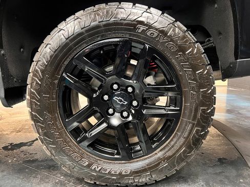 Used 2021 Chevrolet Silverado 1500 Custom Trail Boss AWD/4WD image 29