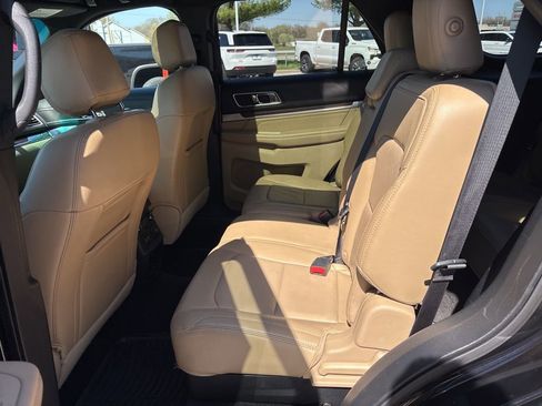Used 2017 Ford Explorer Limited image 40