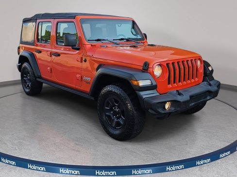 Used 2019 Jeep Wrangler Unlimited Sport AWD/4WD image 3