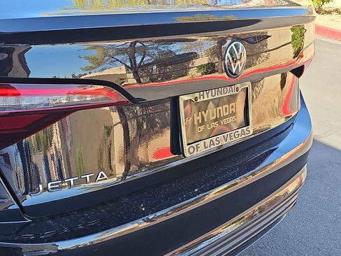 Used 2022 Volkswagen Jetta Sport FWD image 11