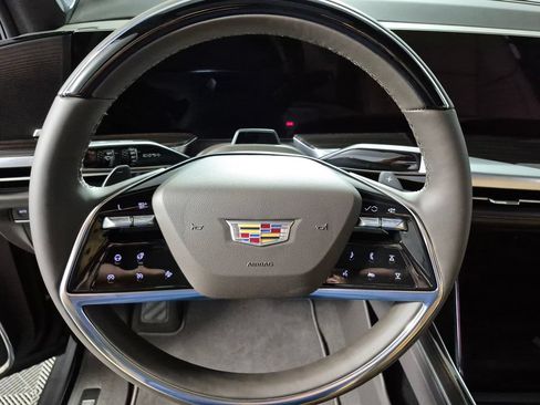 New 2026 Cadillac Escalade Luxury w/ Touring Package AWD/4WD image 11