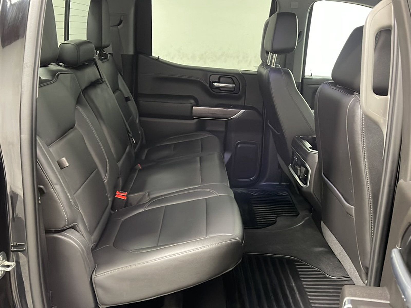 Used 2019 Chevrolet Silverado 1500 LTZ w/ LTZ Plus Package AWD/4WD image 19