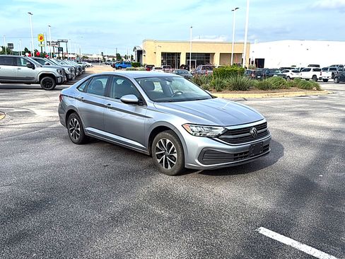 Used 2024 Volkswagen Jetta S FWD image 4