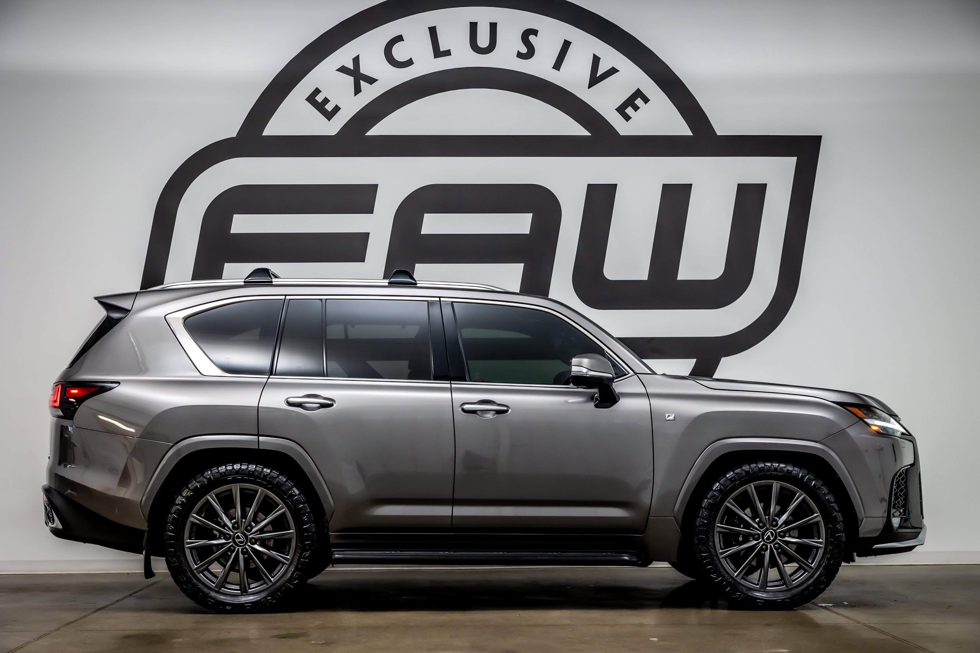 Used 2024 Lexus LX 600 F Sport AWD/4WD image 9