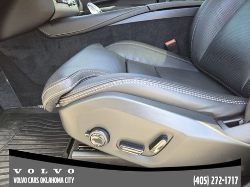 Used 2025 Volvo XC90 B6 Ultra w/ Protection Package Premier image 23