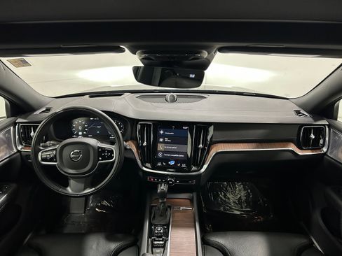Used 2020 Volvo V60 T5 Cross Country AWD/4WD image 14
