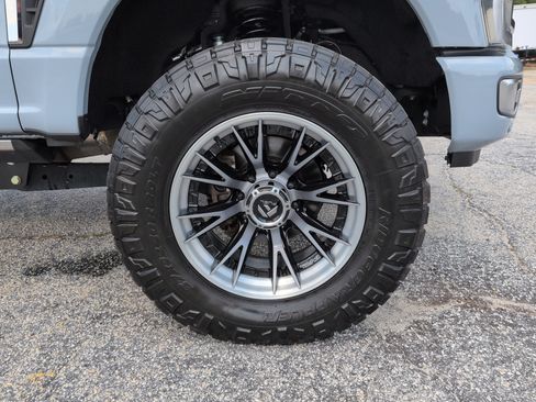 Used 2024 Ford F350 Platinum AWD/4WD image 9