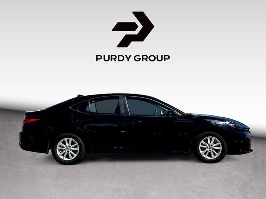 Used 2025 Toyota Camry LE FWD image 9