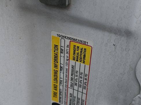 Used 2006 Chevrolet Silverado 2500 LT w/ Heavy-Duty Power Package image 51