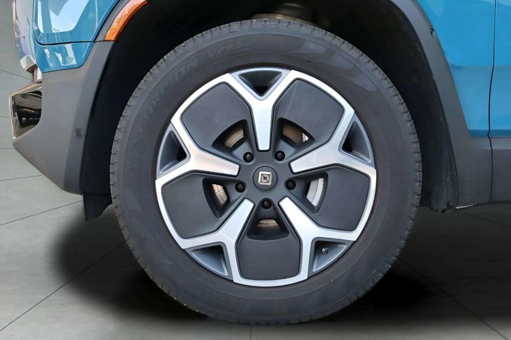 Used 2024 Rivian R1T Adventure Dual AWD/4WD image 26