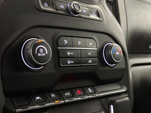 Used 2023 Chevrolet Silverado 1500 Custom image 21