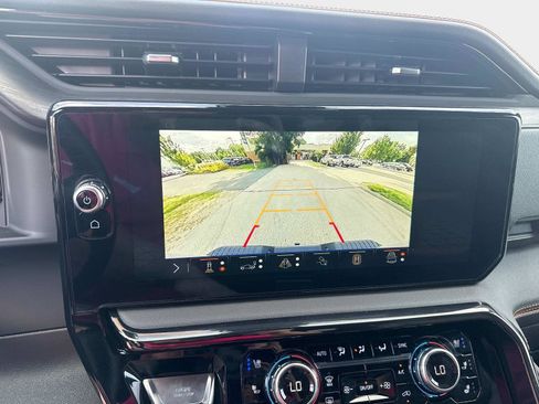 Used 2024 GMC Sierra 1500 AT4 w/ Technology Package image 25