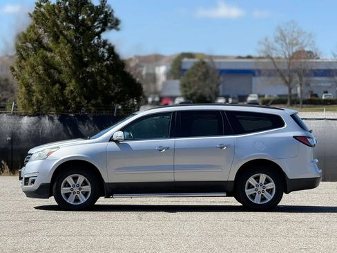 Used 2014 Chevrolet Traverse LT w/ LPO, 'HIT The Road' Package image 8