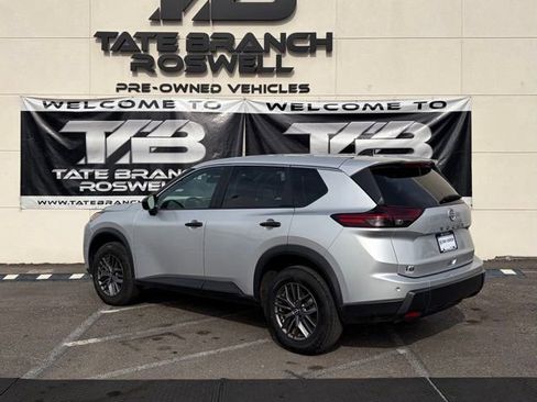 Used 2024 Nissan Rogue S FWD image 10