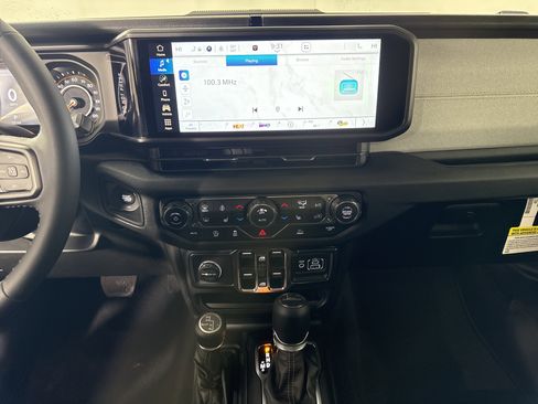 New 2026 Jeep Gladiator Sport image 25