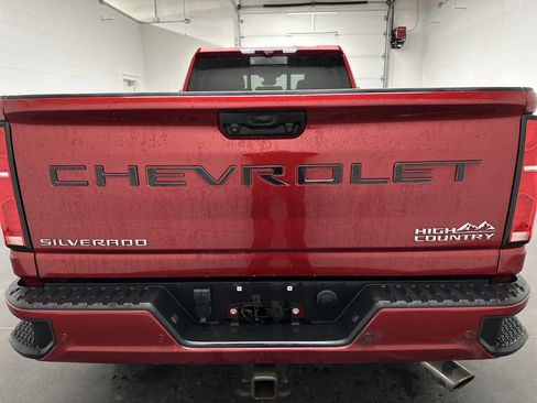 Used 2024 Chevrolet Silverado 3500 High Country w/ High Country Premium Package image 10