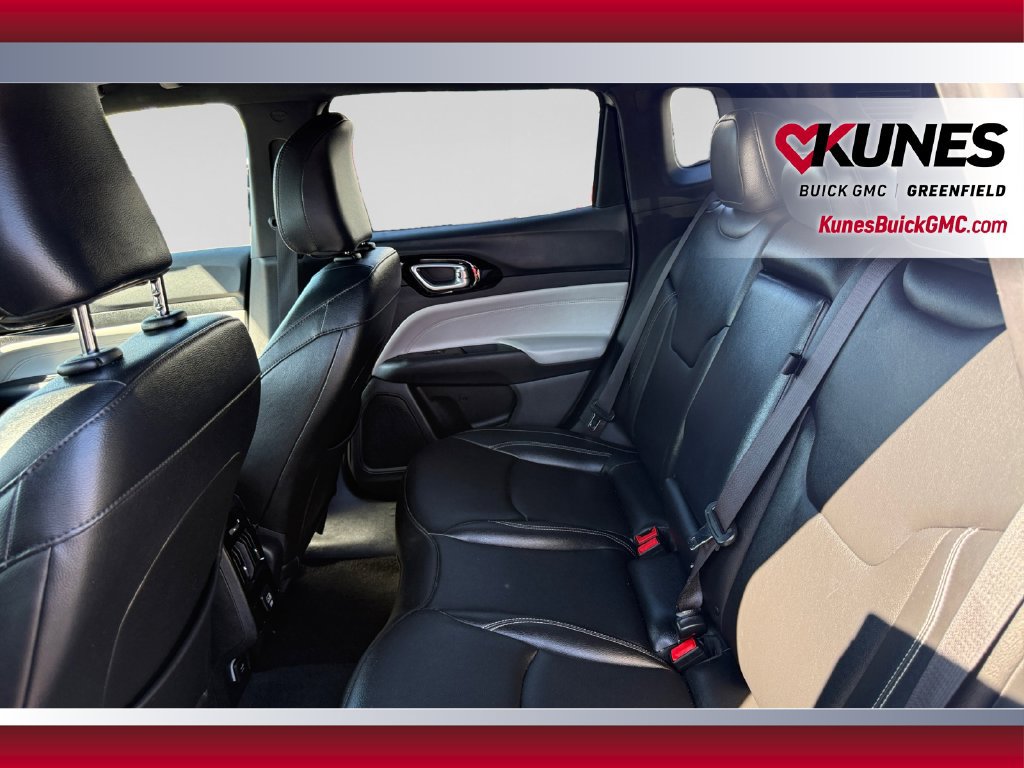 Used 2025 Jeep Compass Limited AWD/4WD image 34