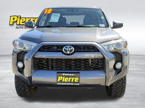 Used 2018 Toyota 4Runner SR5 AWD/4WD image 5