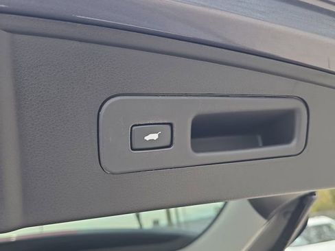 Used 2017 Acura MDX SH-AWD w/ Advance Package image 11