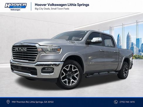 Used 2025 RAM 1500 Laramie AWD/4WD image 1