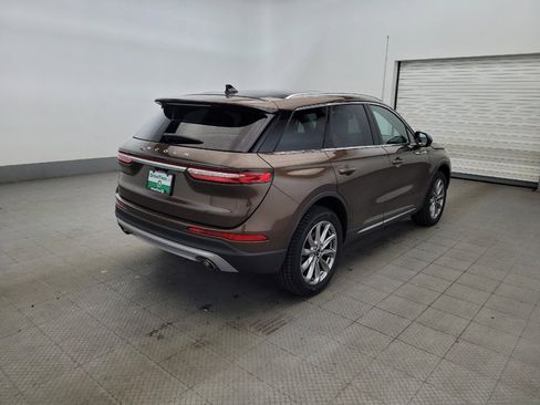 Used 2022 Lincoln Corsair AWD w/ Premium Package image 9