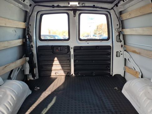 Used 2024 GMC Savana 2500 w/ Driver Convenience Package image 14