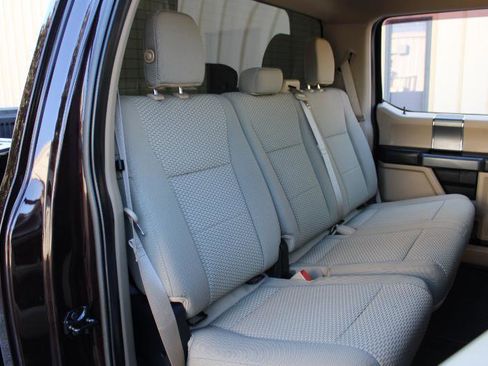 Used 2018 Ford F150 XLT w/ Equipment Group 302A Luxury RWD image 13