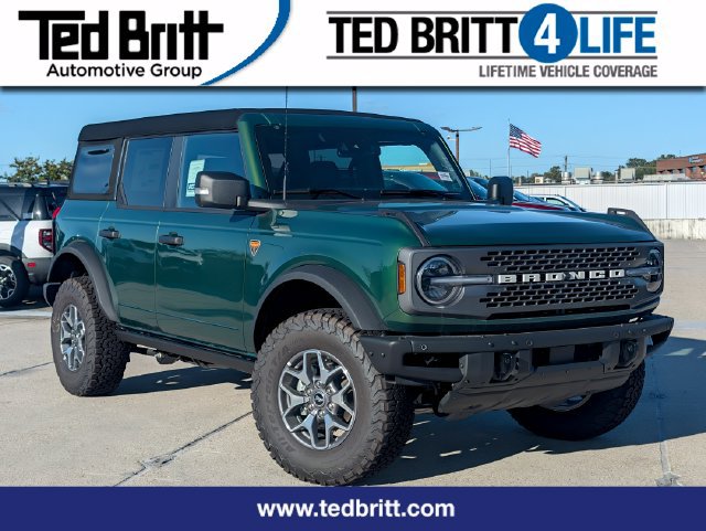 Used 2025 Ford Bronco Badlands AWD/4WD image 1