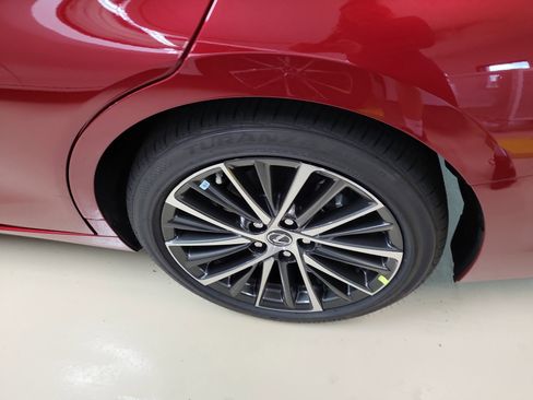 New 2025 Lexus ES 350 w/ Premium Package image 6