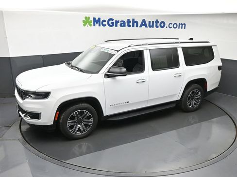 Used 2024 Jeep Wagoneer L Series II w/ Flexible Seating Group AWD/4WD image 33
