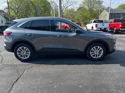 Used 2022 Ford Escape SE w/ Cold Weather Package AWD/4WD image 5